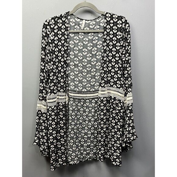 Sage Womens size Medium Black‎ White Open front Cardigan crochet accents - Picture 1 of 7